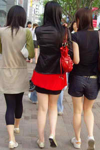 探花今晚约了个高颜值气质美女啪啪